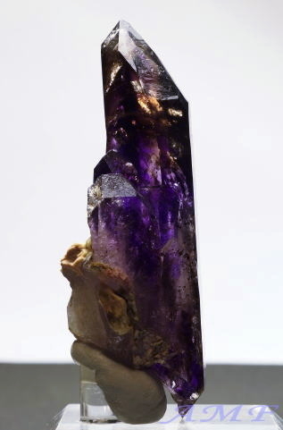 uho[OYAVXg124