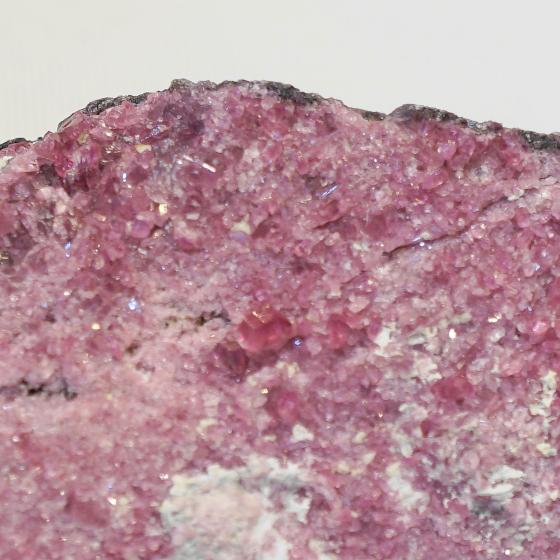 Komurominerals.com ＞ パイロクスマンガン石・Pyroxmangite