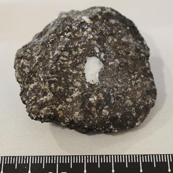 ^J΁ETacharanite